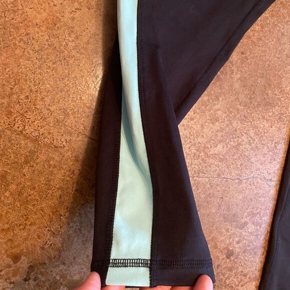 Livi Active by Lane‎ Bryant high waist black and turquoise 7/8 leggings - Picture 2 of 6